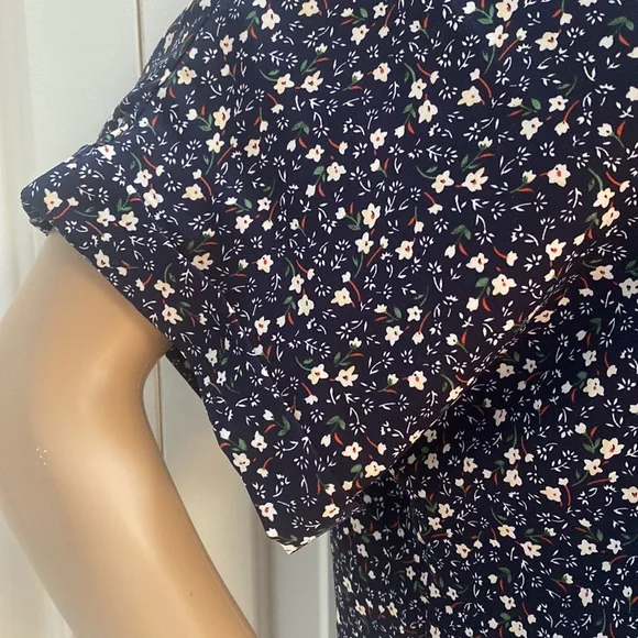 NWOT QUEZHU Womens XL Blue Floral Short Sleeve Blouse. So cute - Picture 4 of 10